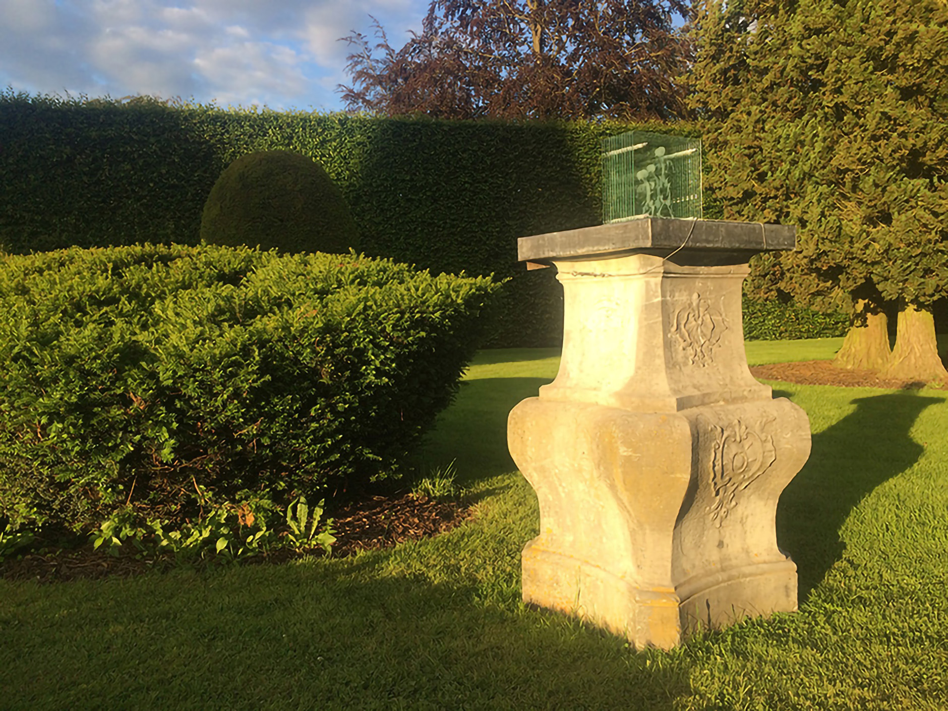 Vanity Fair V6 Motion capture and laser engraving on glass Château de Jehay (B), ”Arts & métaux – trilogie contemporaine” 2016 002